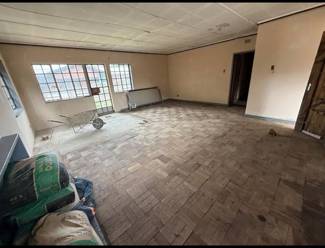 3 BEDROOM HOUSE FOR SALE IN VANDERBIJLPARK CW 5